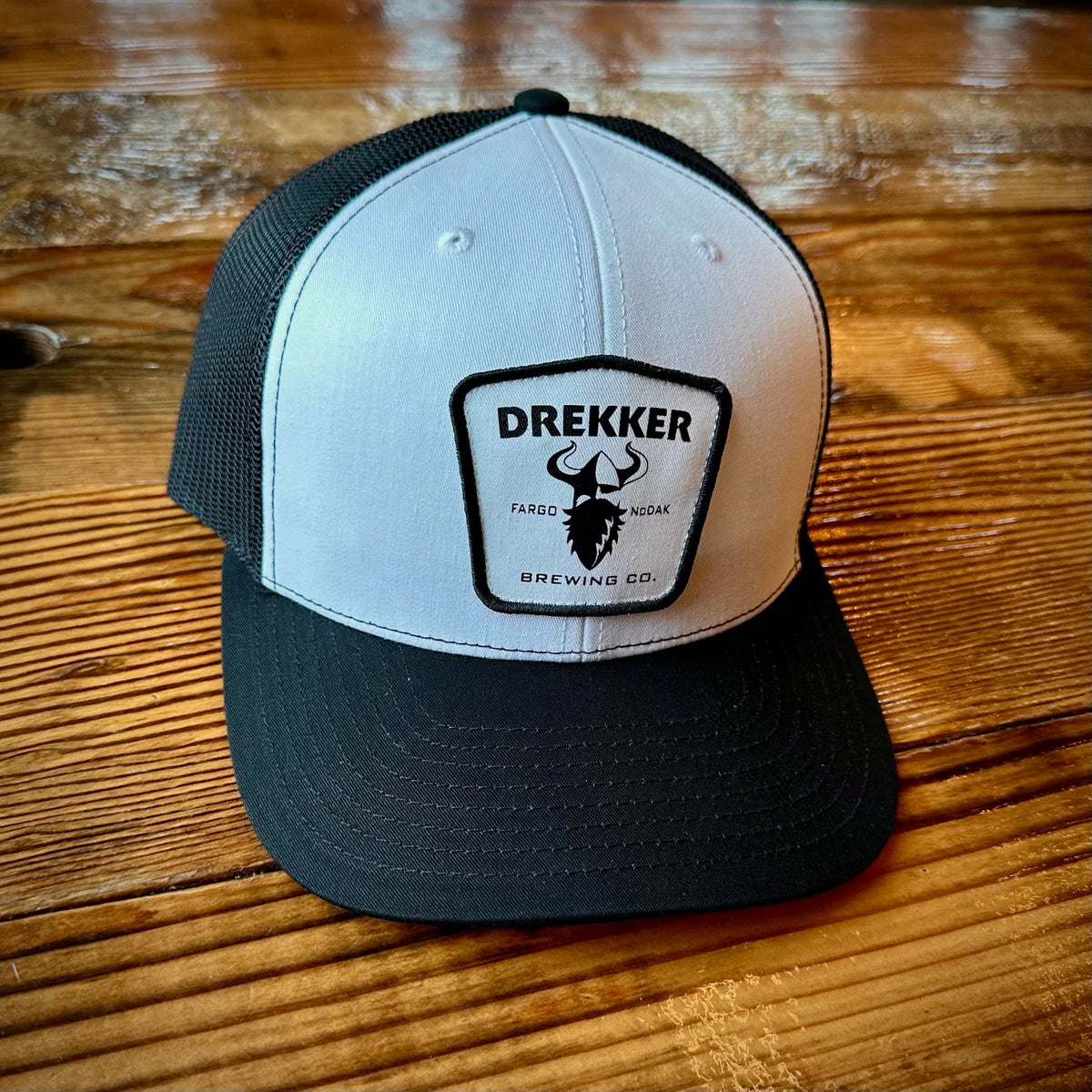 Logo Trucker Hat - White/Black – Drekker Brewing Company